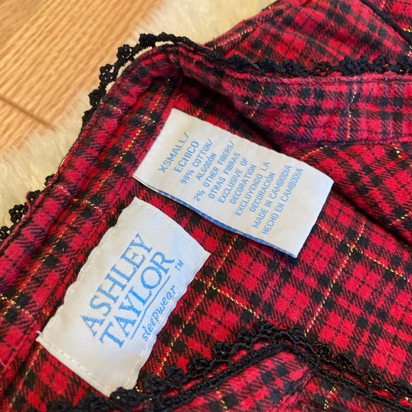 Ashley Taylor Vintage Nightgown - Picture 3 of 8